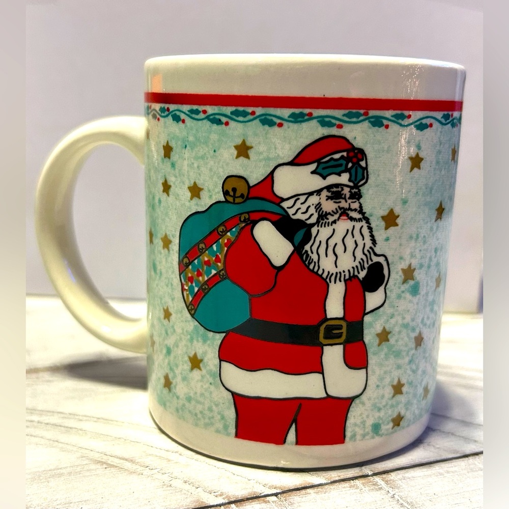 Vintage Gibson Ceramic Christmas Mug Coffee Cup Holiday Santa Claus 3.75”